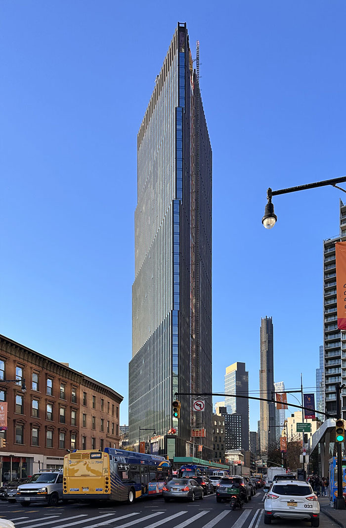 89 Maspeth Ave, Brooklyn, NY