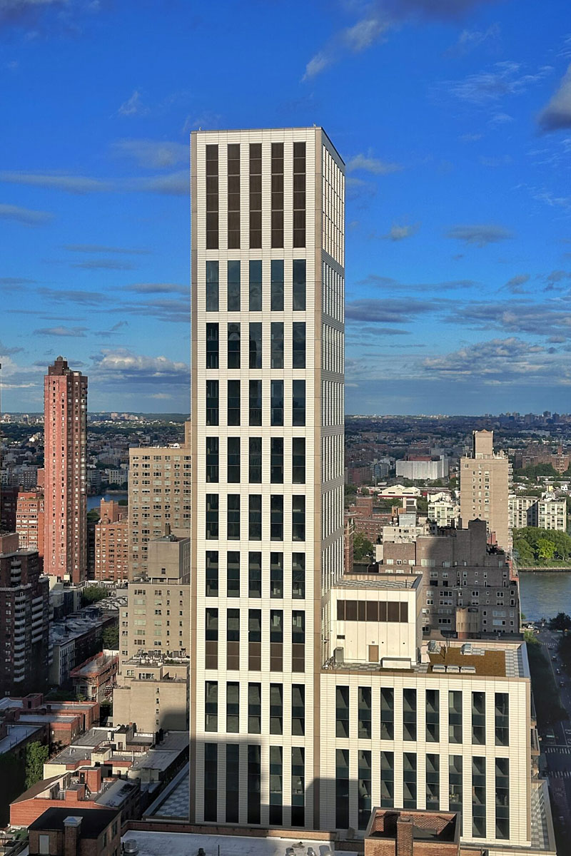 89 Maspeth Ave, Brooklyn, NY