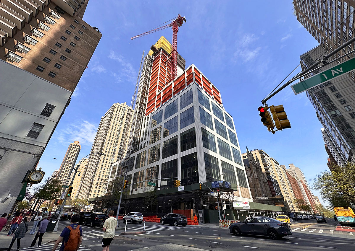 89 Maspeth Ave, Brooklyn, NY