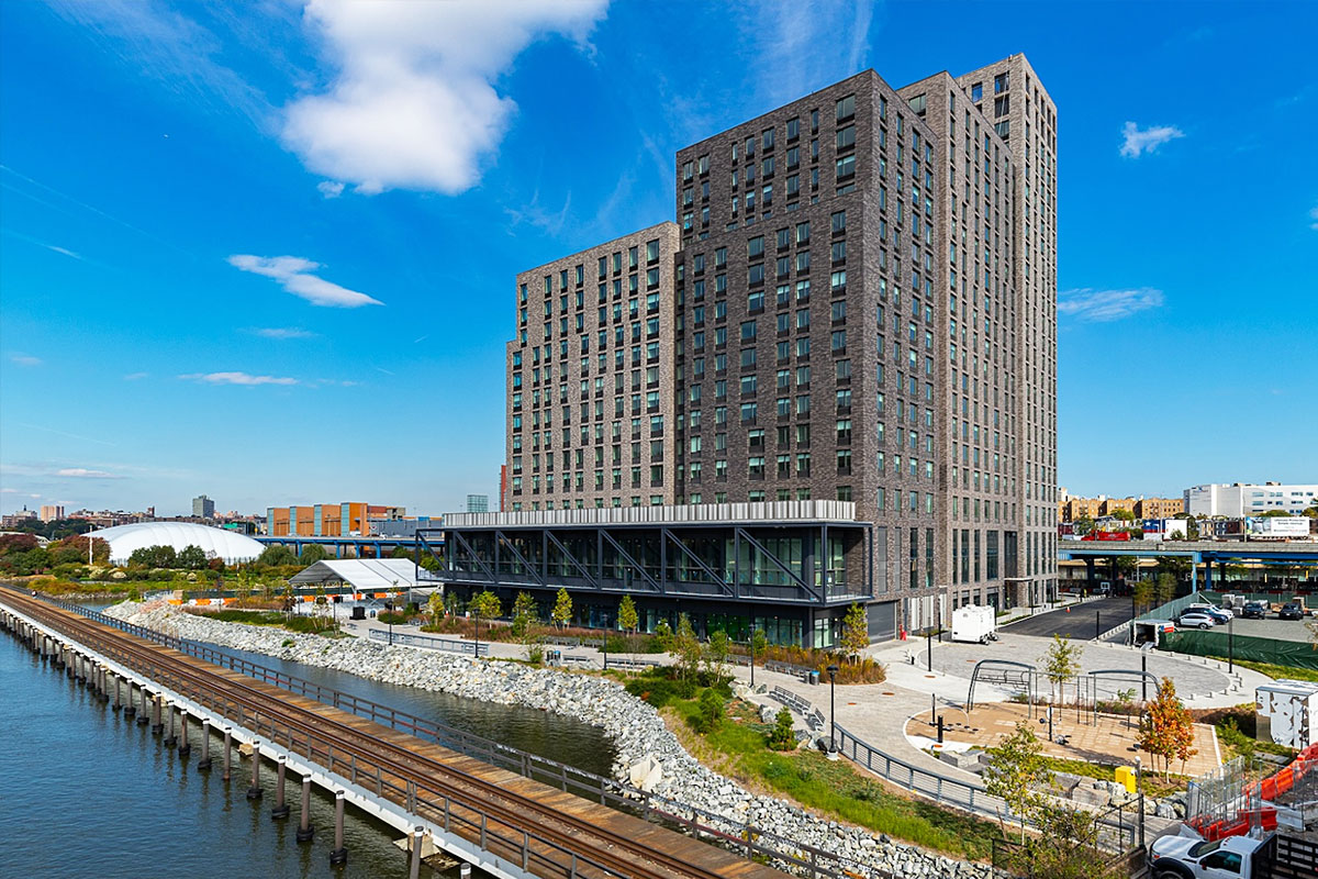 89 Maspeth Ave, Brooklyn, NY