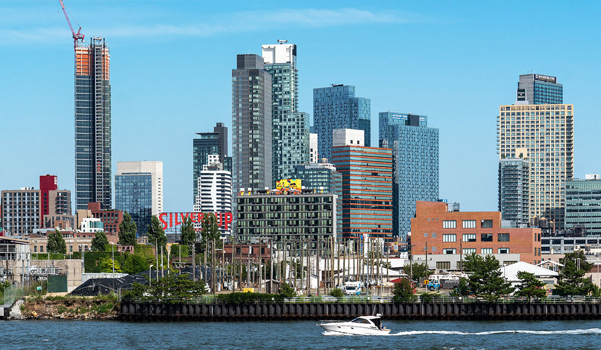 89 Maspeth Ave, Brooklyn, NY